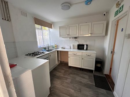 4 Bed Detached House, Culverhouse Road, LU3 - Photo 5