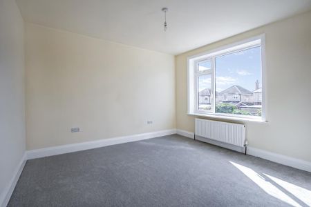 3 bedroom detached house to rent - Photo 2