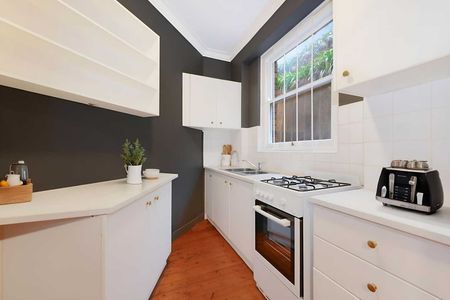 2/1 Benelong Crescent Bellevue Hill - Photo 3