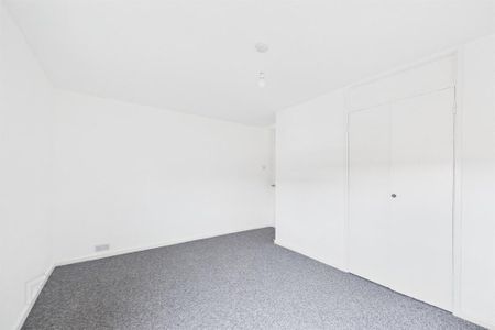 30 Strand Avenue, Holywood, BT18 9AW - Photo 4