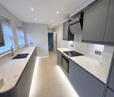 2 bedroom terraced house to rent - Photo 2