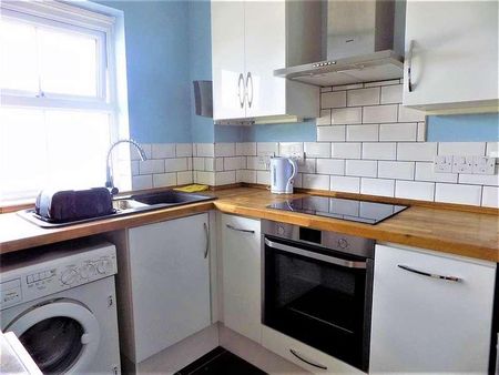 Bell Chase, Aldershot, GU11 - Photo 3