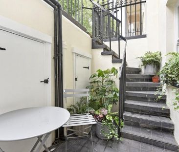 Studio Flat, Kensington Gardens Square, W2 - Photo 3