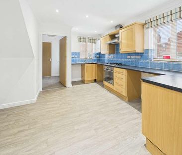 Walker Place, Hamble, SO31 - Photo 6