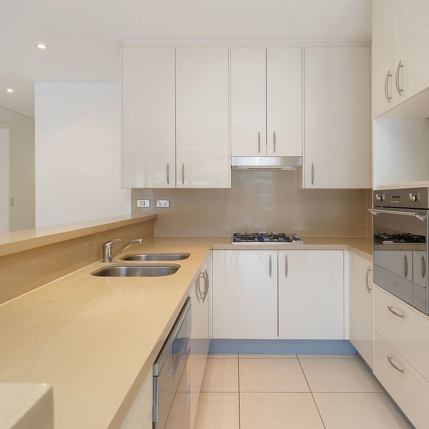 541/2C Munderah Street, Wahroonga - Photo 1