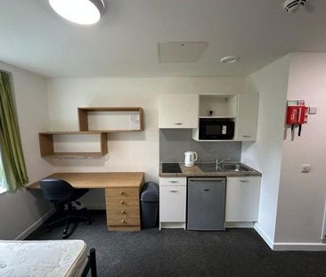 Studio to rent - Photo 4