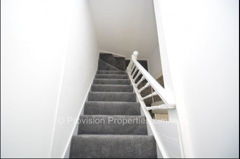 6 Bedroom Student Properties Leeds - Photo 1