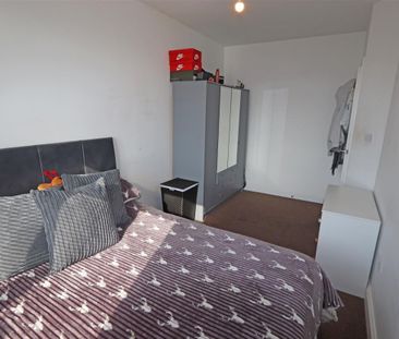 Rayleigh Road, Eastwood - Photo 6