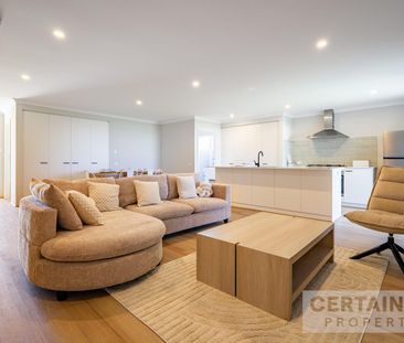 Modern Room with Ensuite - starting from $250 in a shared house - Photo 1