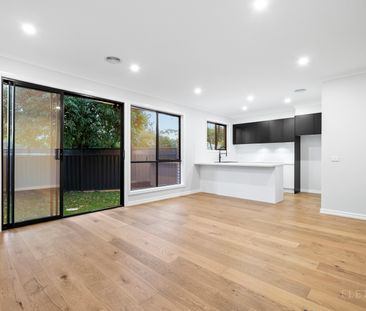 13B Kalinda Rd, Croydon VIC 3136 - House For Rent | Domain - Photo 2