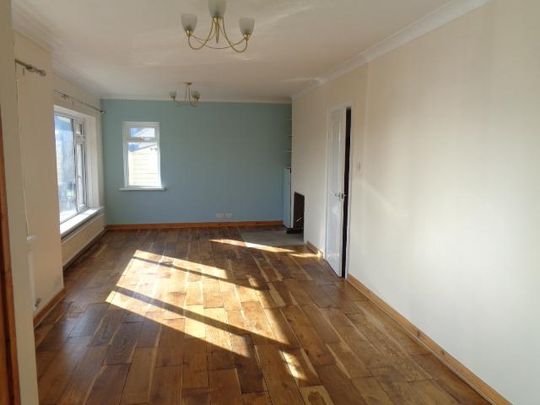 3 bedroom bungalow to rent - Photo 1