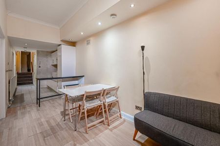 3 bedroom flat to rent - Photo 5