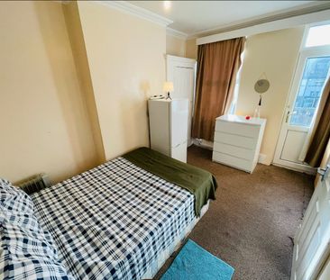 Room in a Shared House, Wembley Park Drive, HA9 - Photo 3