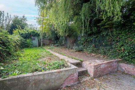 Bourne Road, Gravesend, Kent, DA12 - Photo 2