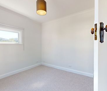 3A Linwood Way, Island Bay - Photo 2