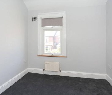 4 bedroom terraced house to rent - Photo 2