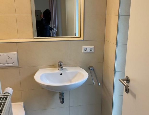 1 Zimmer Apartment Zentrale Lage inkl. Stellplatz und Terrasse - Foto 1