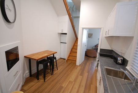 255 Wellington Street - Photo 3