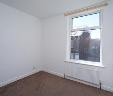 3 bedroom House To Let - Photo 1