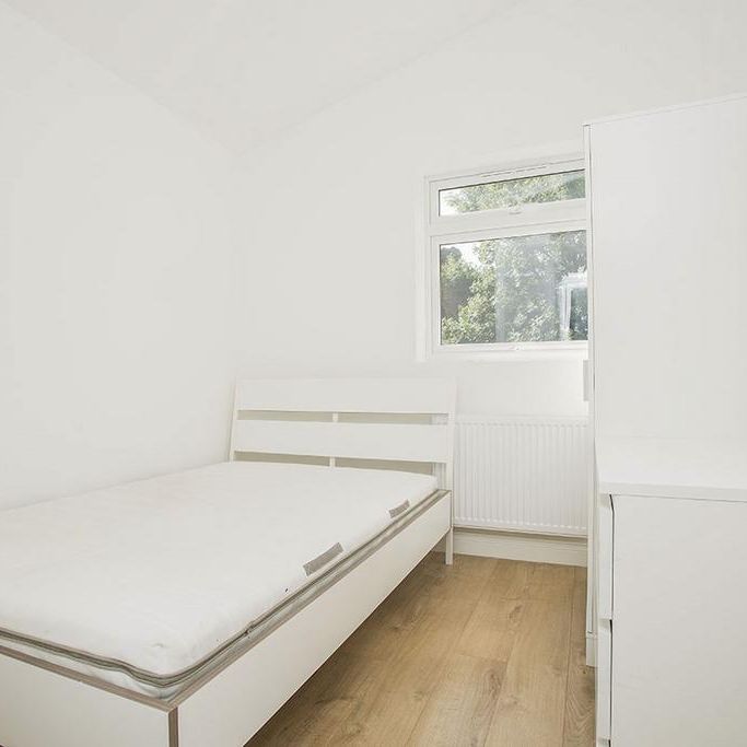 House share to rent - Photo 1