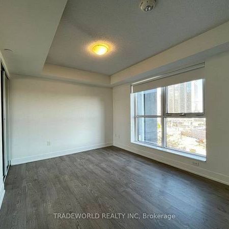 TRIDEL LUXURIOUS & SPACIOUS STUDIO INCREDIBLE AMENITIES ON SUBWAY LINE - Photo 3