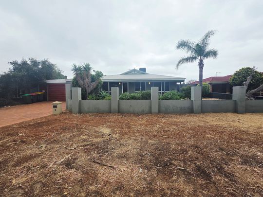 Parkside Living with Tropical Pool & Room for the Whole Family - Photo 1