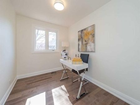 For Lease - 112 Murray Drive Unit# MAIN, Aurora, Ontario - Photo 2