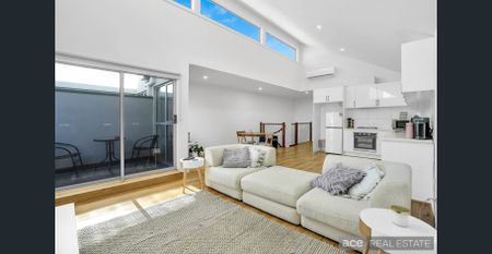 Superb Design for a Deluxe Lifestyle - Photo 3