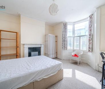 4 bedroom terraced house to rent - Photo 4