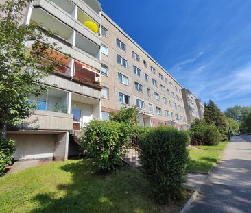 Am Stadtrand gelegene 3-Raum-Wohnung mit Balkon - Photo 3