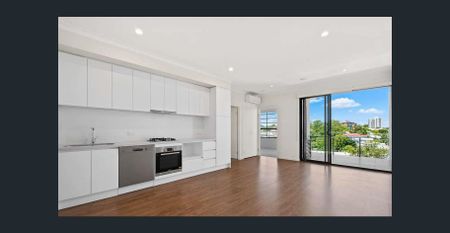 Modern 1-Bedroom Apartment in the Heart of West End - Photo 3