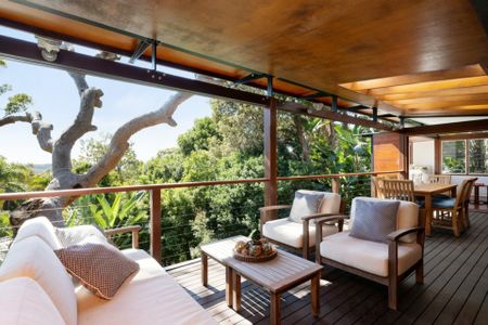 Stunning Coastal Retreat with Pittwater Views - Photo 3