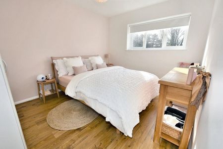 3 bedroom maisonette to rent - Photo 4