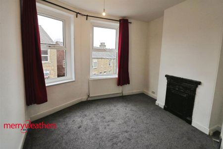 3 bedroom end of terrace house to rent - Photo 5