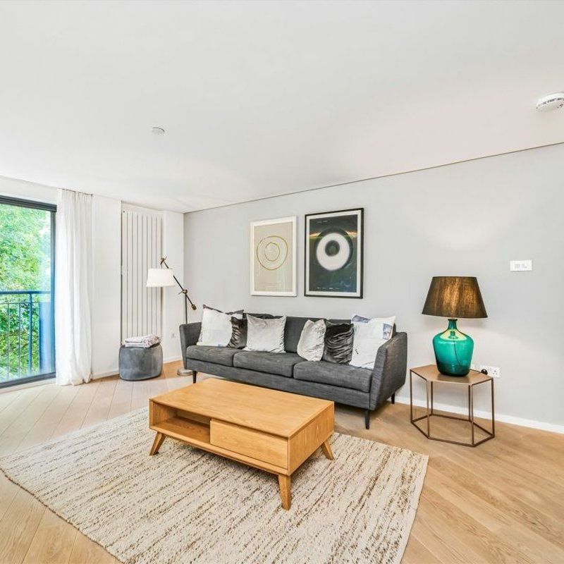 Bridgewater Square, Barbican, EC2Y - Photo 1