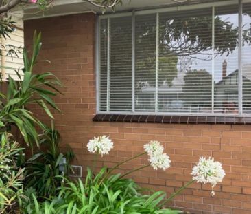 2 Laverton Street, Williamstown - Photo 6