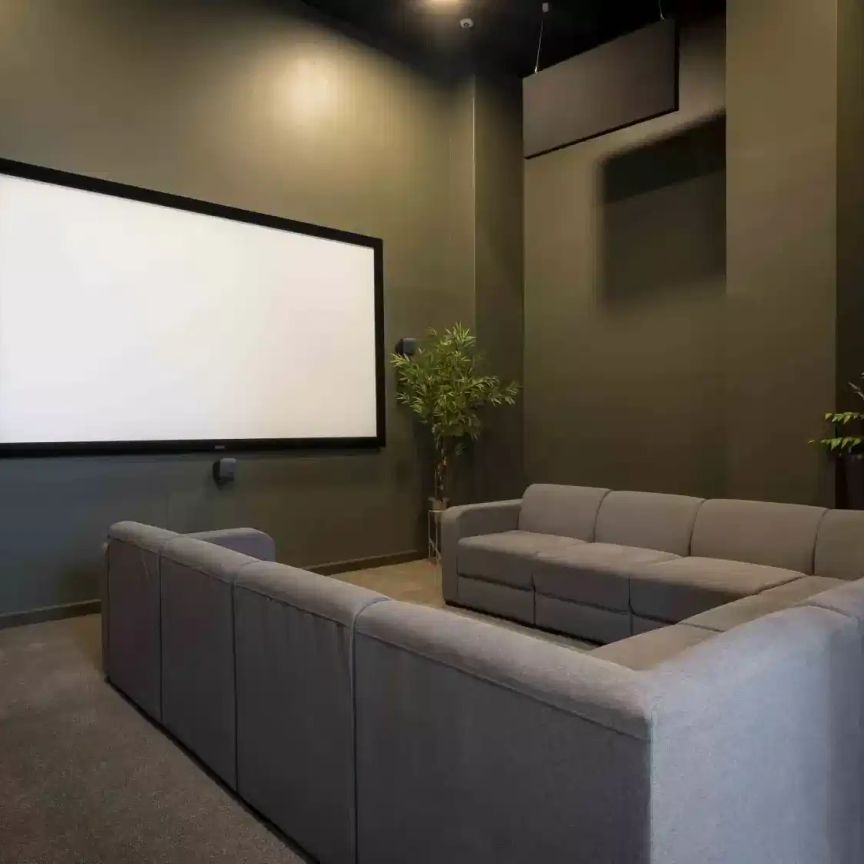 Platinum Studio - Photo 1