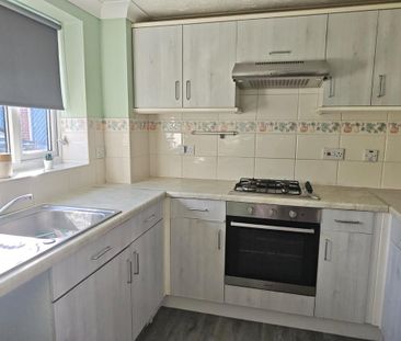 2 bedroom terraced house to rent - Photo 4