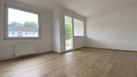 *** Wir modernisieren für Sie! Geräumiger Balkon inklusive! *** - Foto 3