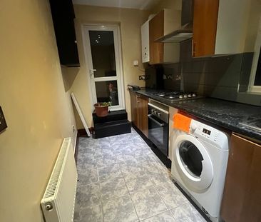 1 Bed Flat, Knights Hill, SE27 - Photo 4