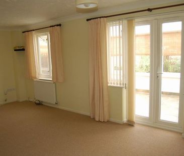 3 Bedroom Detached House For Rent - Photo 3