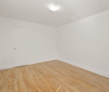 For Lease - 1089 NORTH RIVER Road Unit# 2, Overbrook - Castleheight... - Photo 2