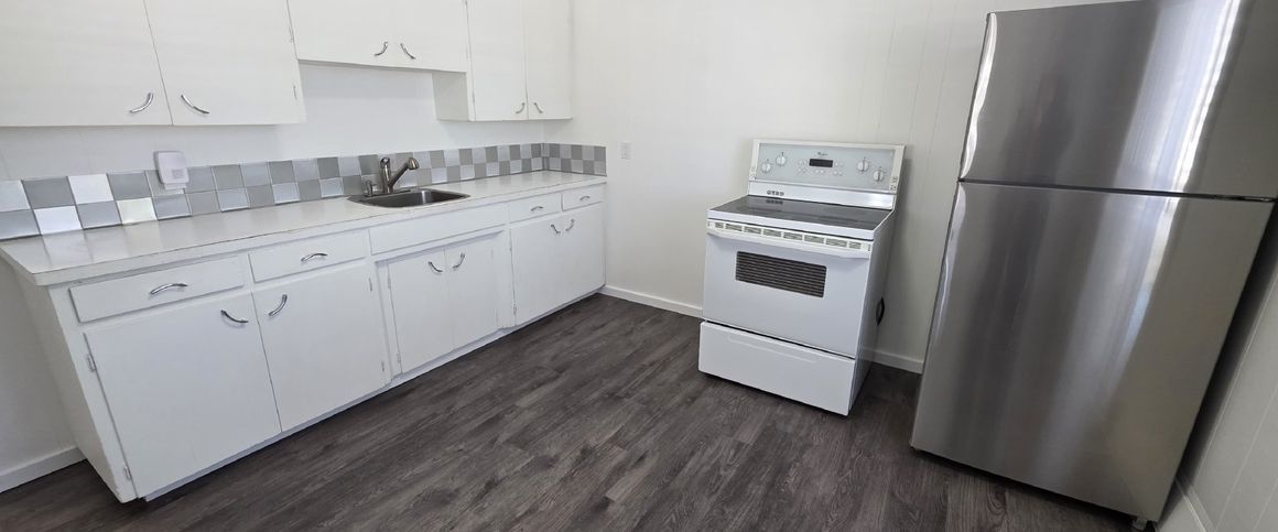 700-716 - AUSCAN - 10511 102 Avenue - 3 - Photo 1