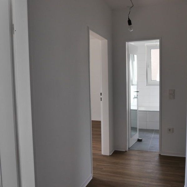 ﻿Schöne 2-Zimmer-Wohnung mit Tageslichtbad und Balkon in Maintal-Bischofsheim zu vermieten - Foto 1