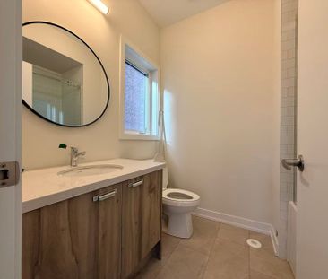 For Lease - 11 Agnes Lane, Richmond Hill, Ontario - Photo 3