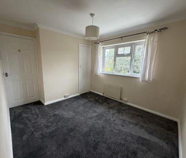2 bedroom end of terrace house to rent - Photo 5