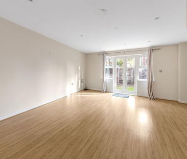 3 bedroom terraced house to rent - Photo 3