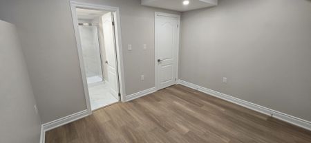 For Lease - 389-1 Nairn Circle Unit# Bsmt., Milton, Ontario - Photo 4