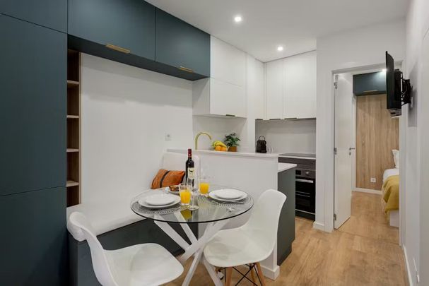 Travessa do Rosário de Santa Clara, Lisbon, Lisbon 1170-386 - Photo 1