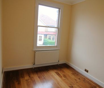 2 Bed Flat, Harrow View, HA1 - Photo 3